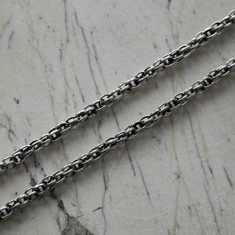 Vorlové Šperky, Stříbrný řetízek dračí hlavy, R107