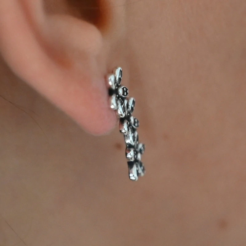 Vorlové Šperky, Stříbrné náušnice kytičky s bílými zirkony, N296