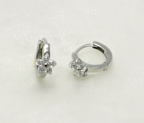 Vorlové Šperky, Stříbrné náušnice kruhy kytičky, N105