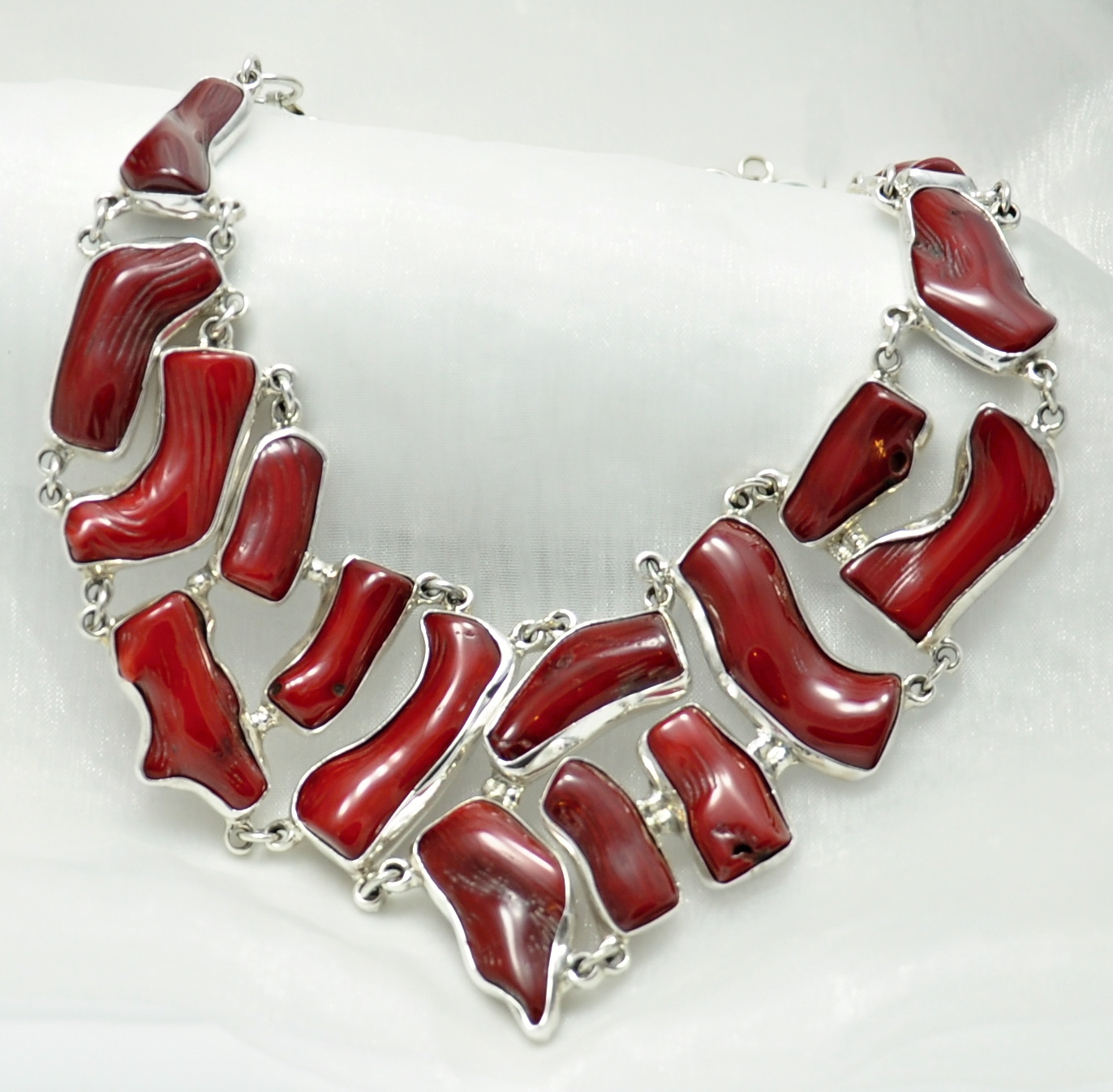 Vorlové Šperky, Stříbrná souprava s pravým korálem, luxusní, S031