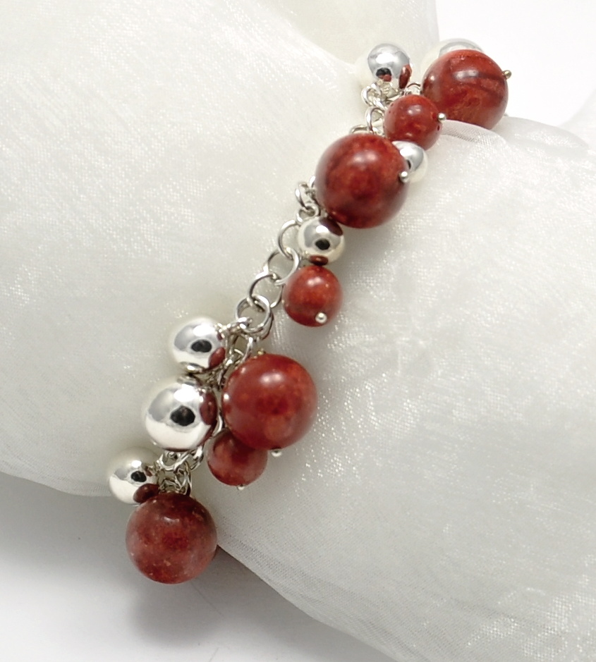 Vorlové Šperky, Stříbrná souprava s korálem a kuličkami, červená S024