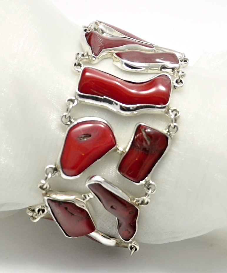 Vorlové Šperky, Stříbrná souprava s pravým korálem, luxusní, S031