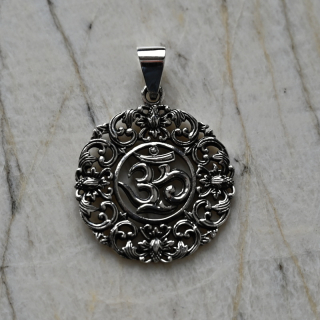 Vorlové Šperky, Stříbrný přívěsek Óm, PR822